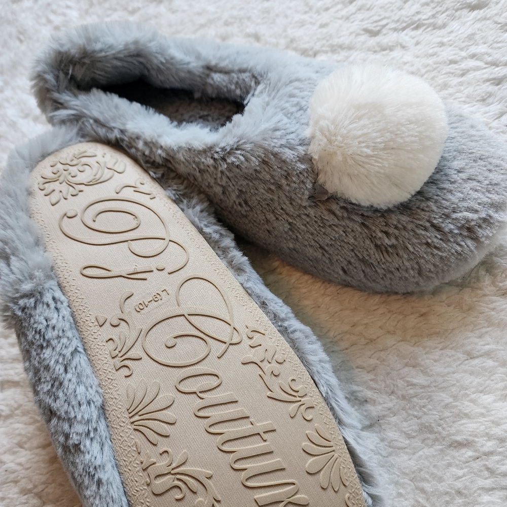 Slippers - Picture 3 of 3